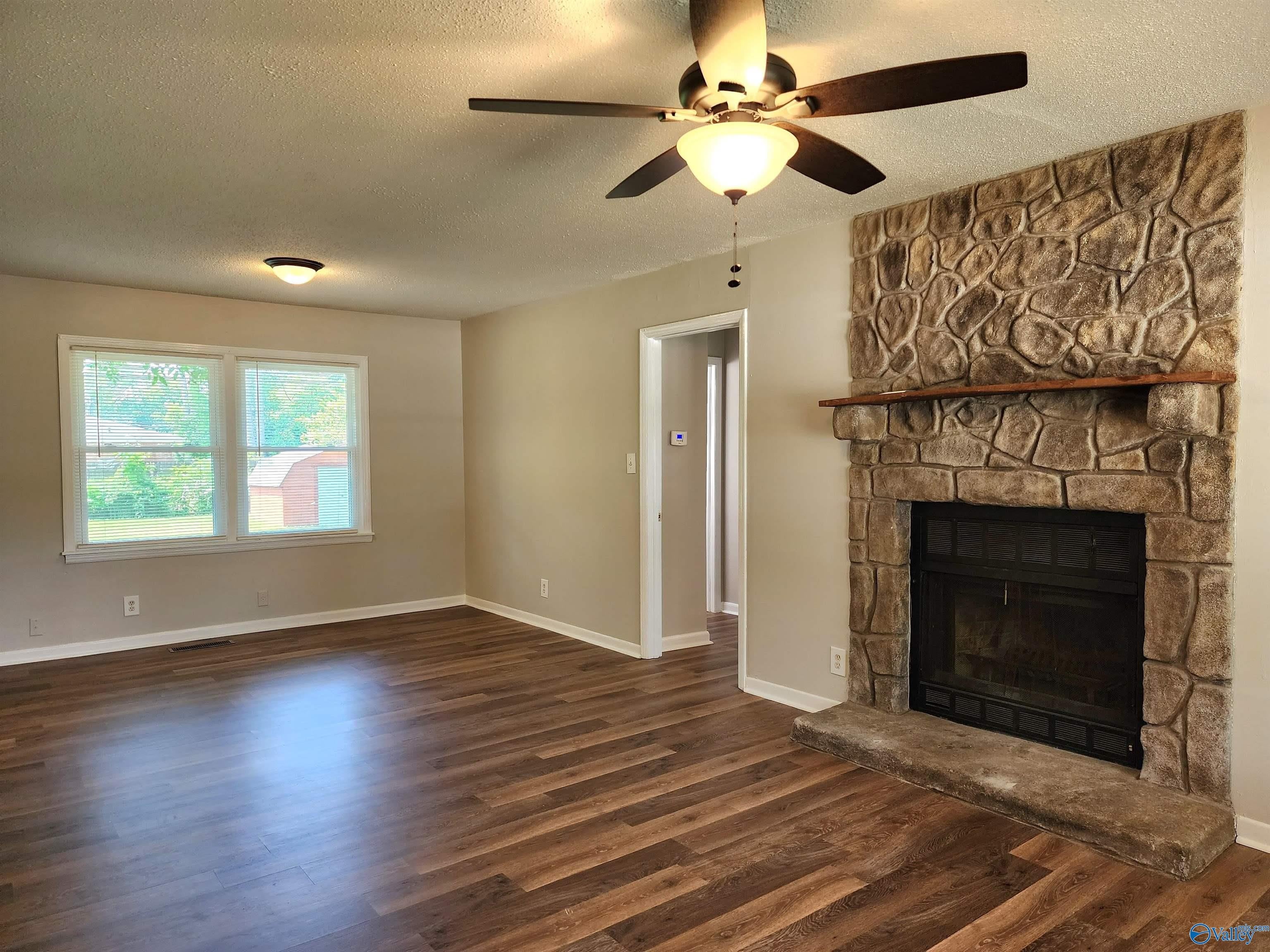 227 Drake Avenue – photo 2