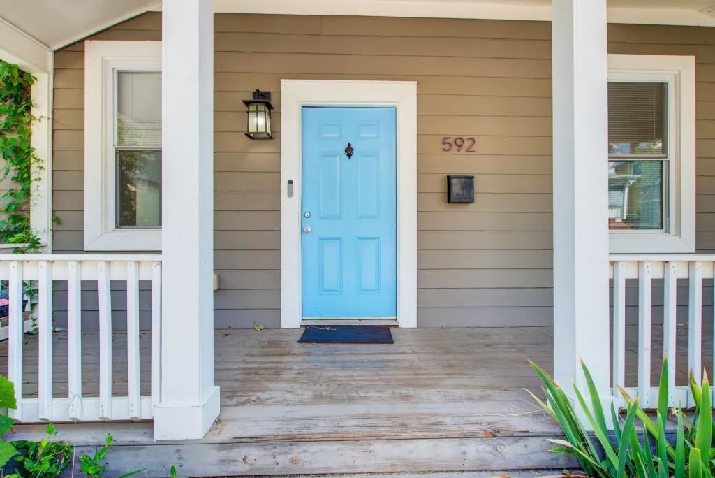 592 Martin Street SE – photo 2