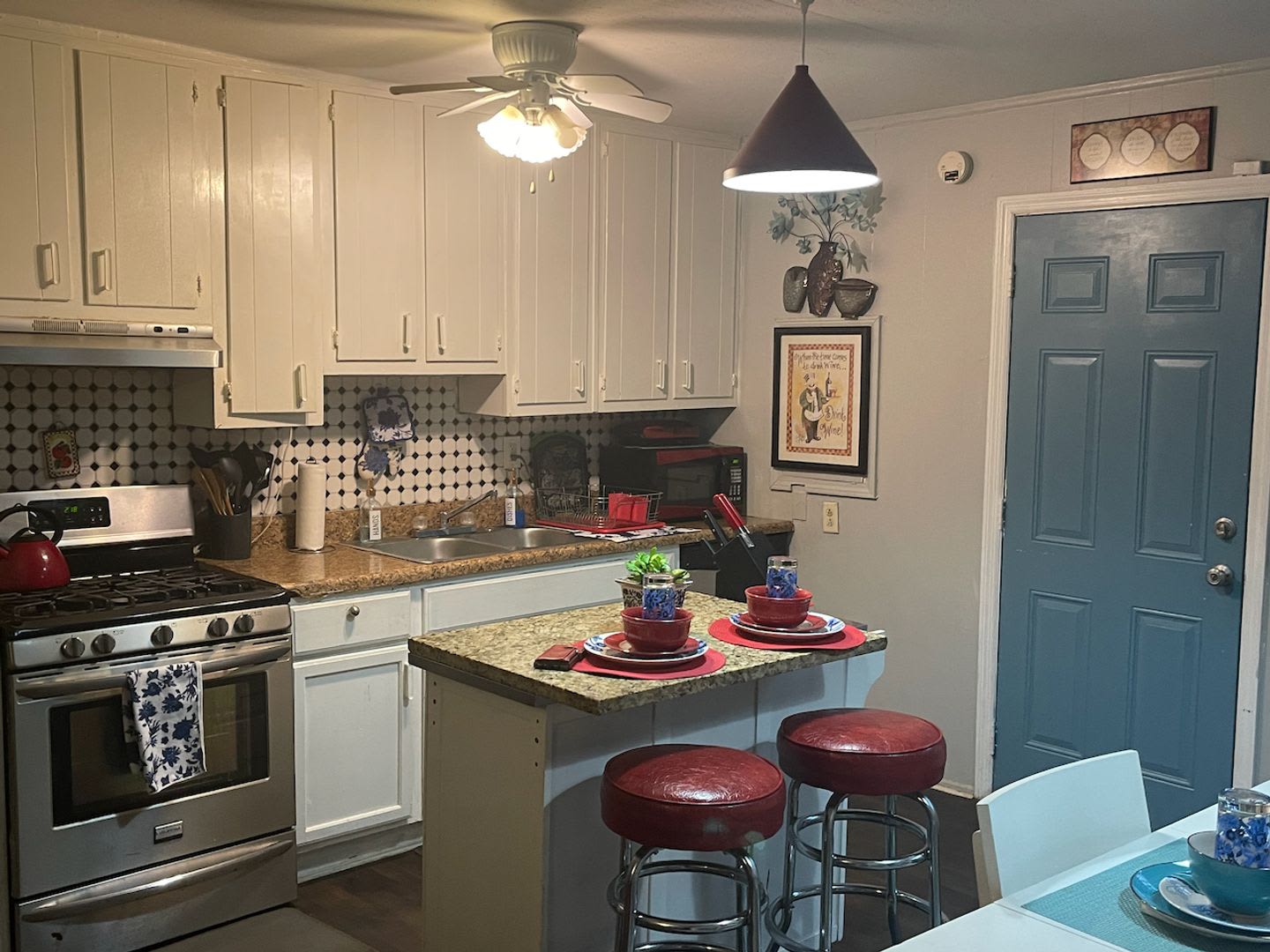 Cute House, Fenced Yard in in Thomasville Heights – photo 5