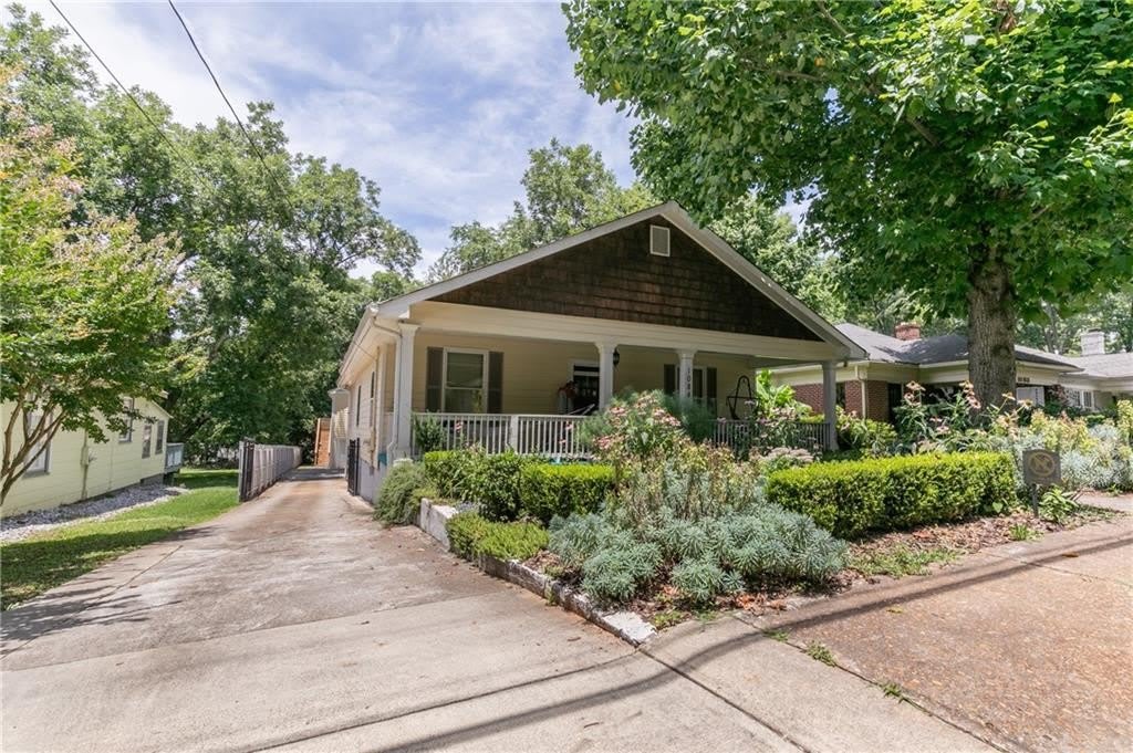 1084 Sanders Avenue Se – photo 4