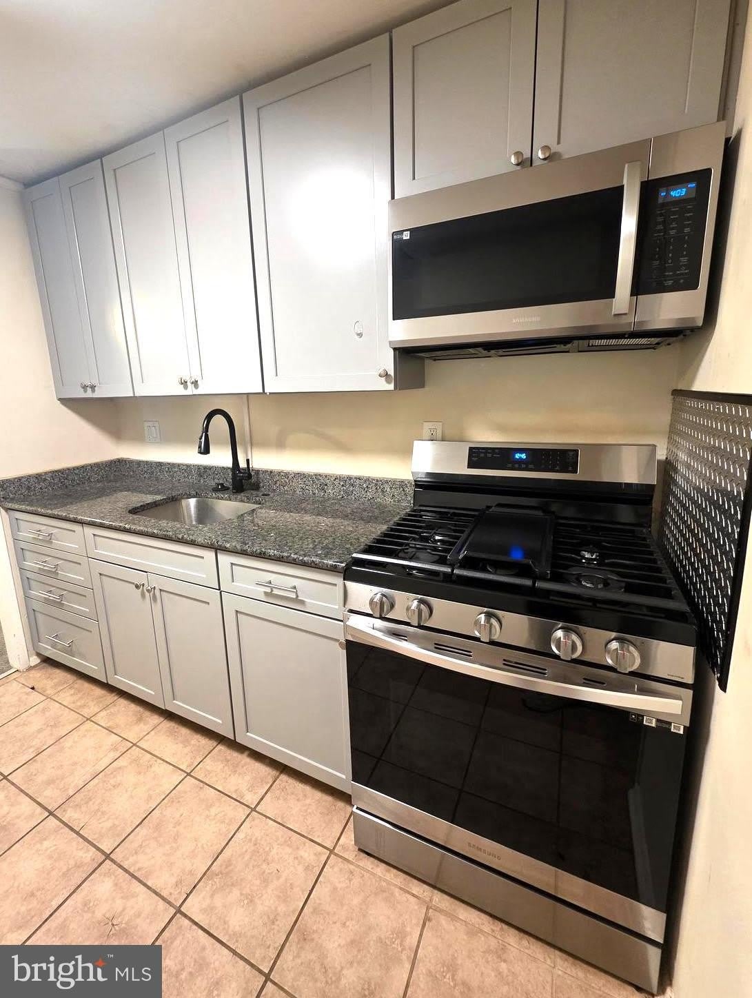 7320 Donnell Place – photo 4