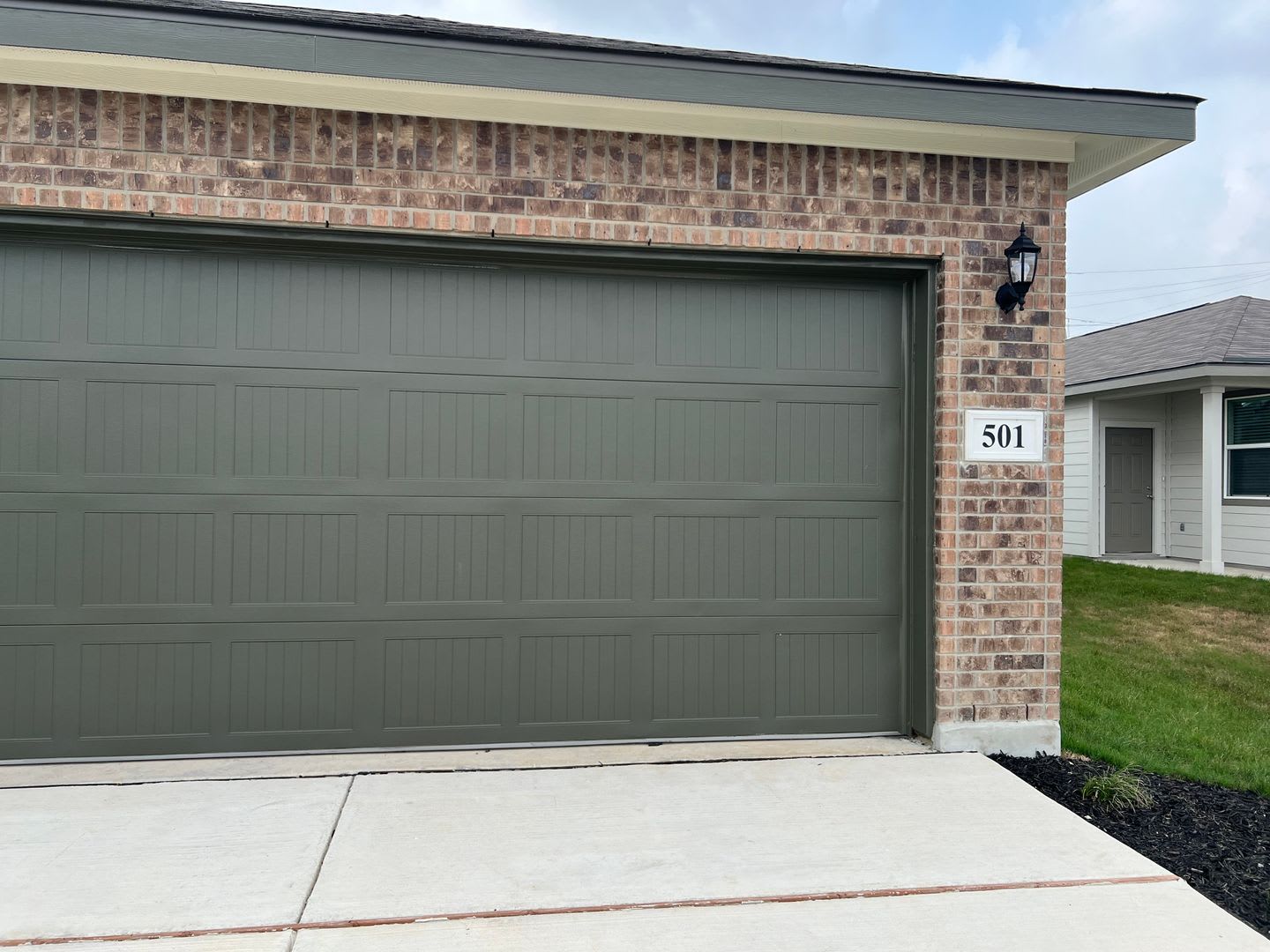 Beautiful 4/2.5 home in Hannah Heights – photo 3
