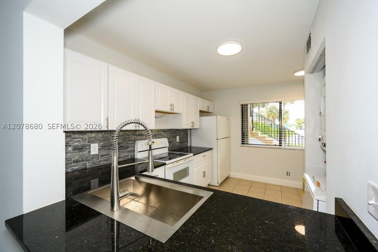 100 SE 7th St – photo 4