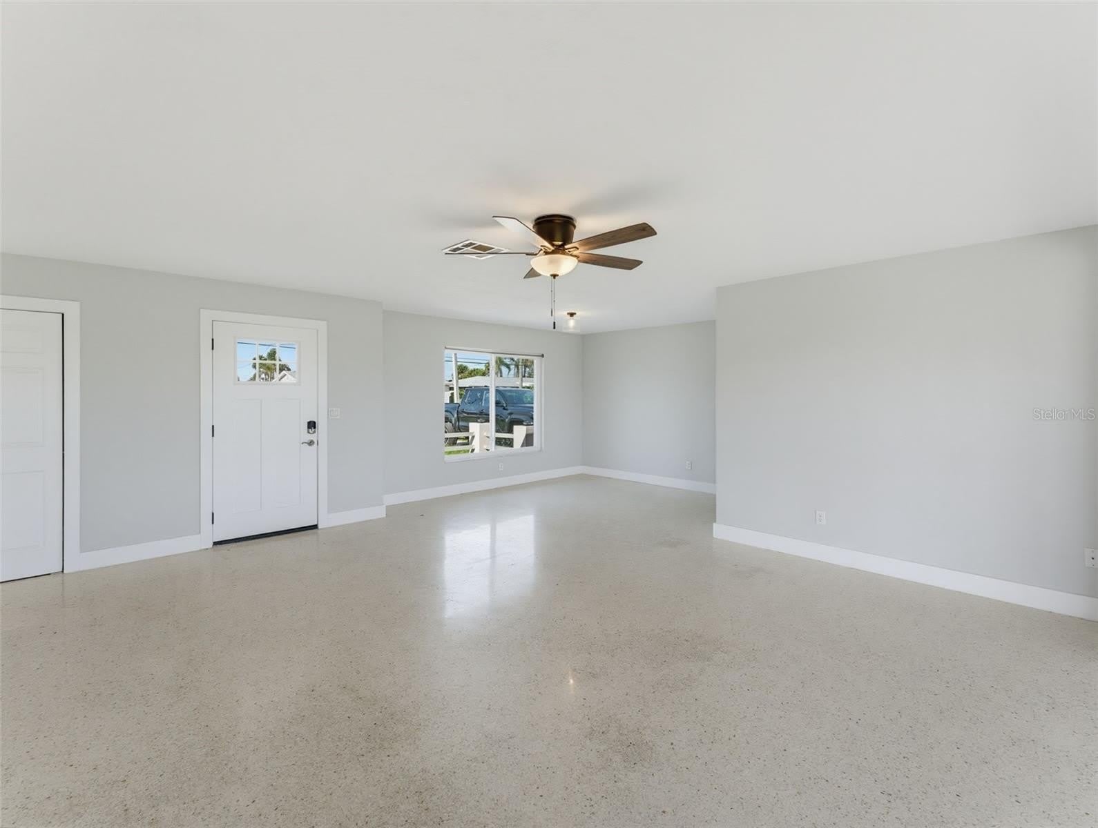 4044 HEADSAIL Drive – photo 3