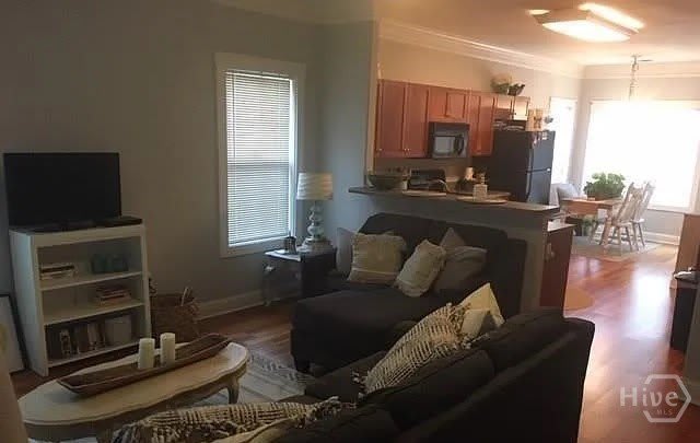 2060 Lakeside Drive – photo 3