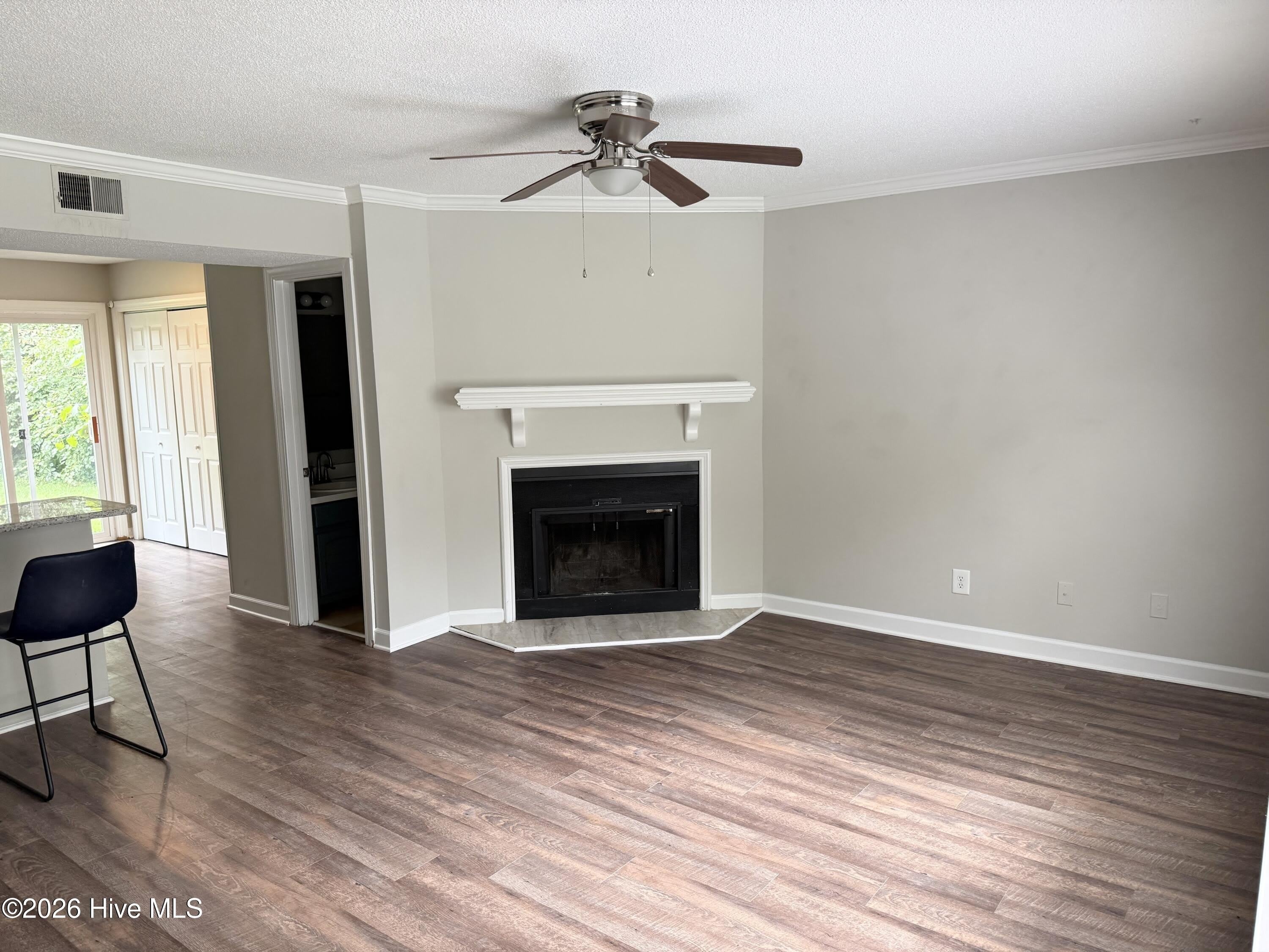 110 N Elm Street – photo 5