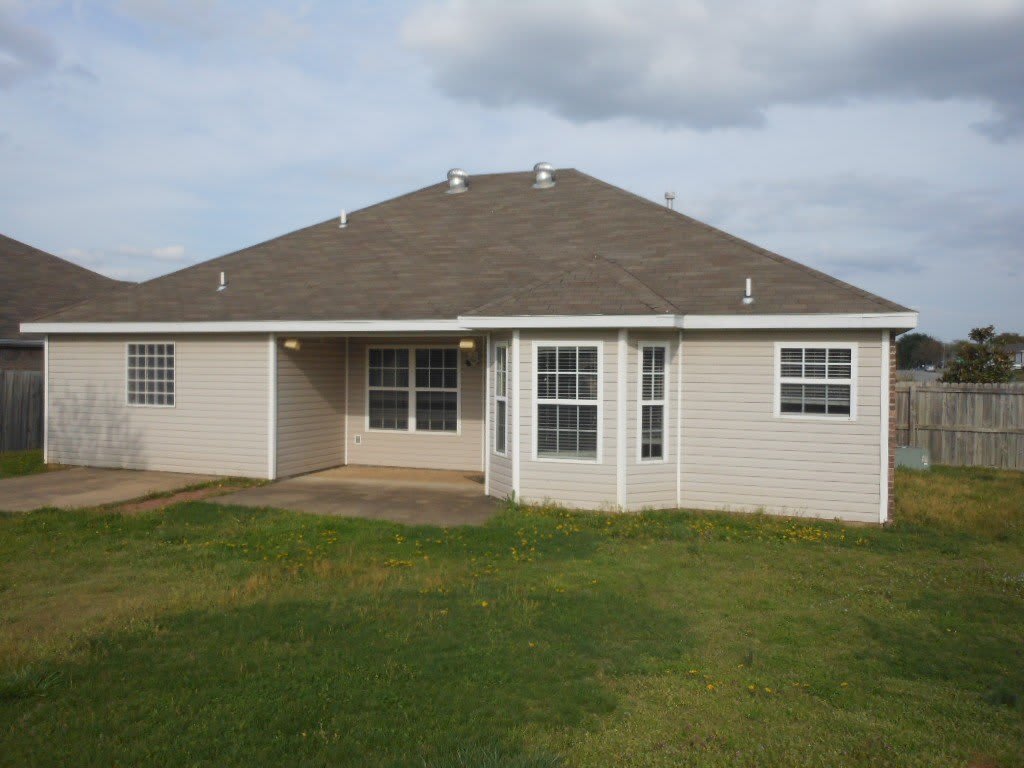 910 SW Cheyenne Drive – photo 2