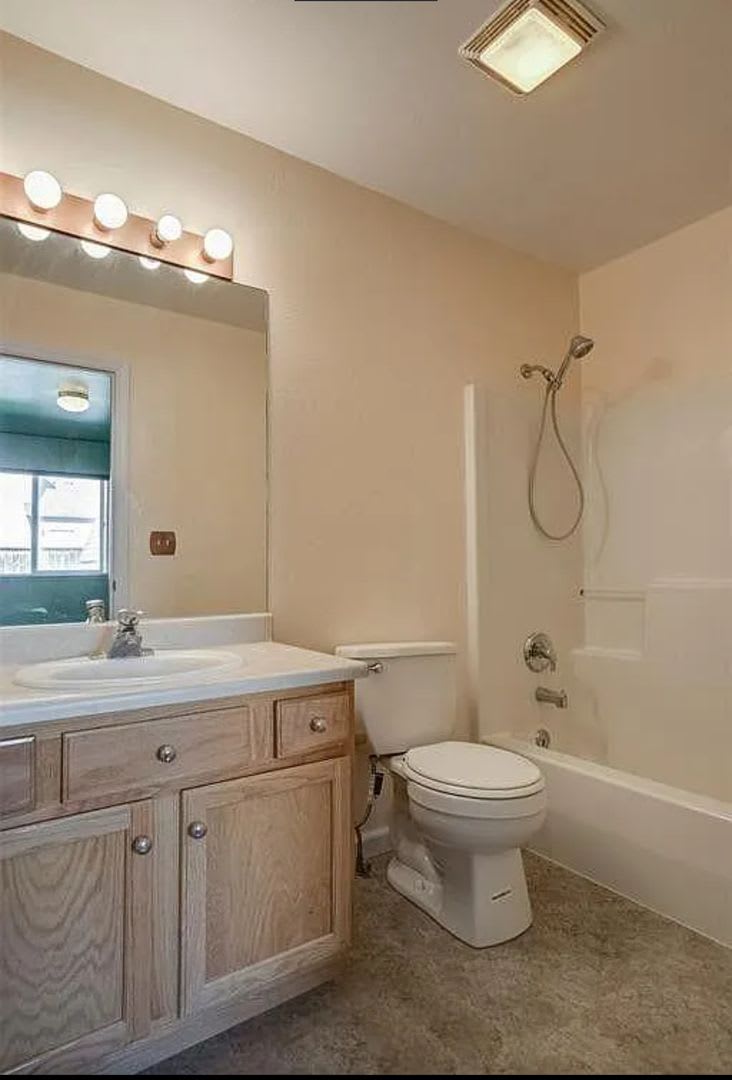 Fantastic well maintained home in River Rock – photo 5