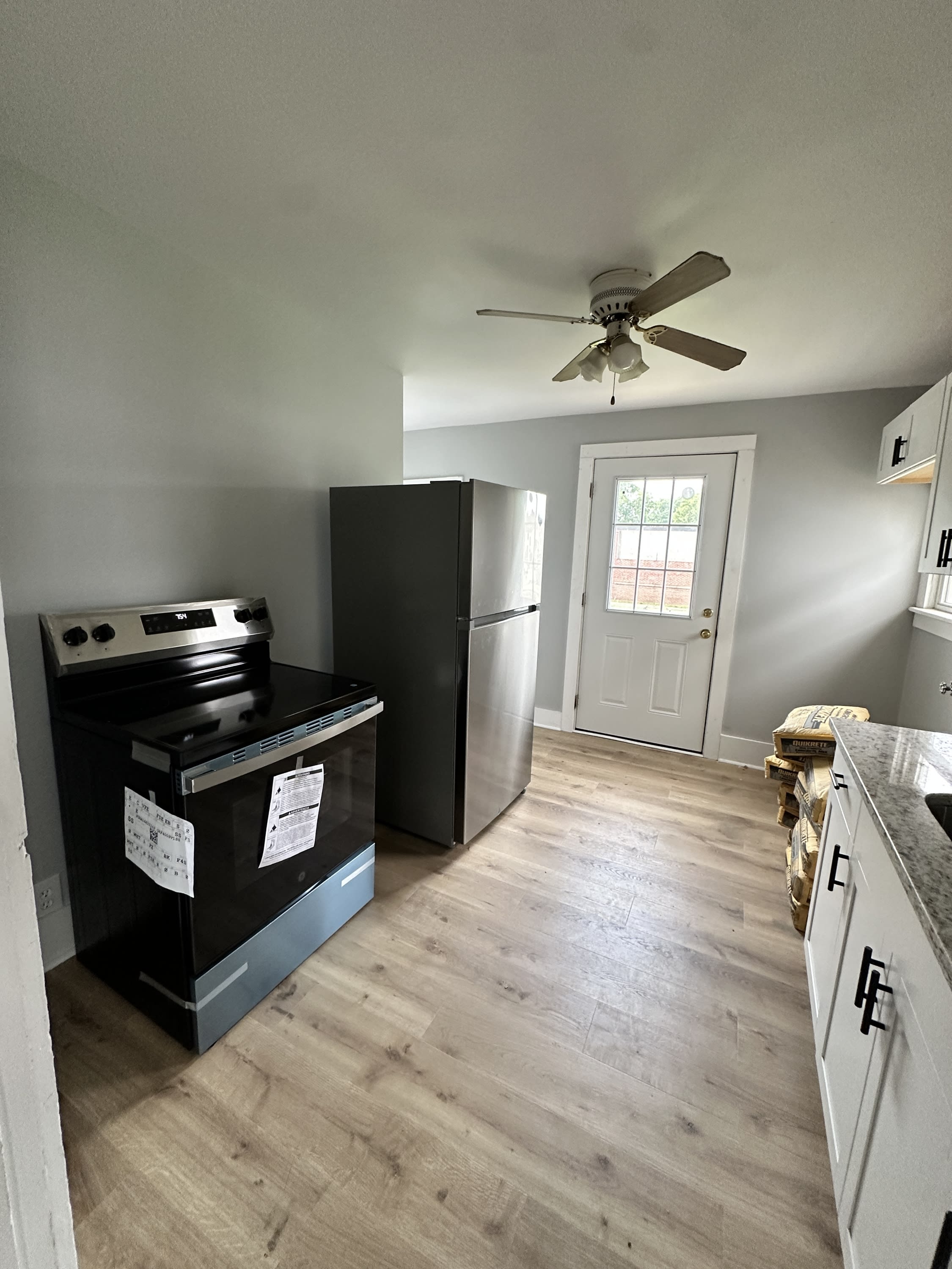2309 Elbe Avenue – photo 3
