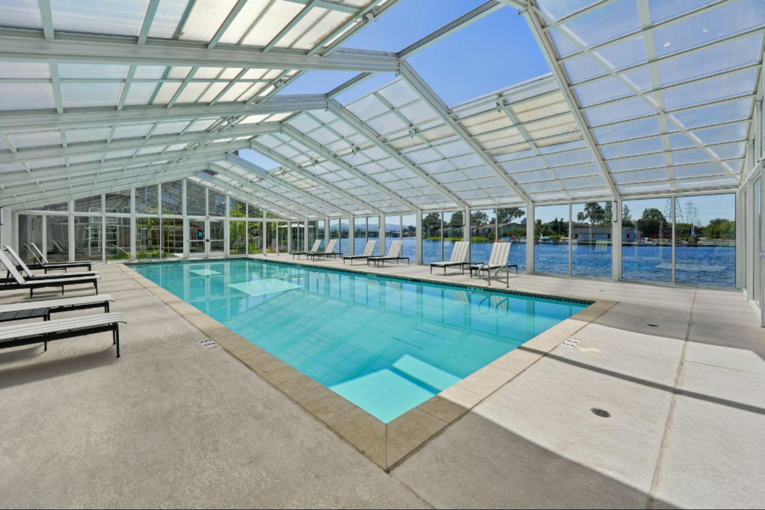 Marlin Cove Apartments – photo 1