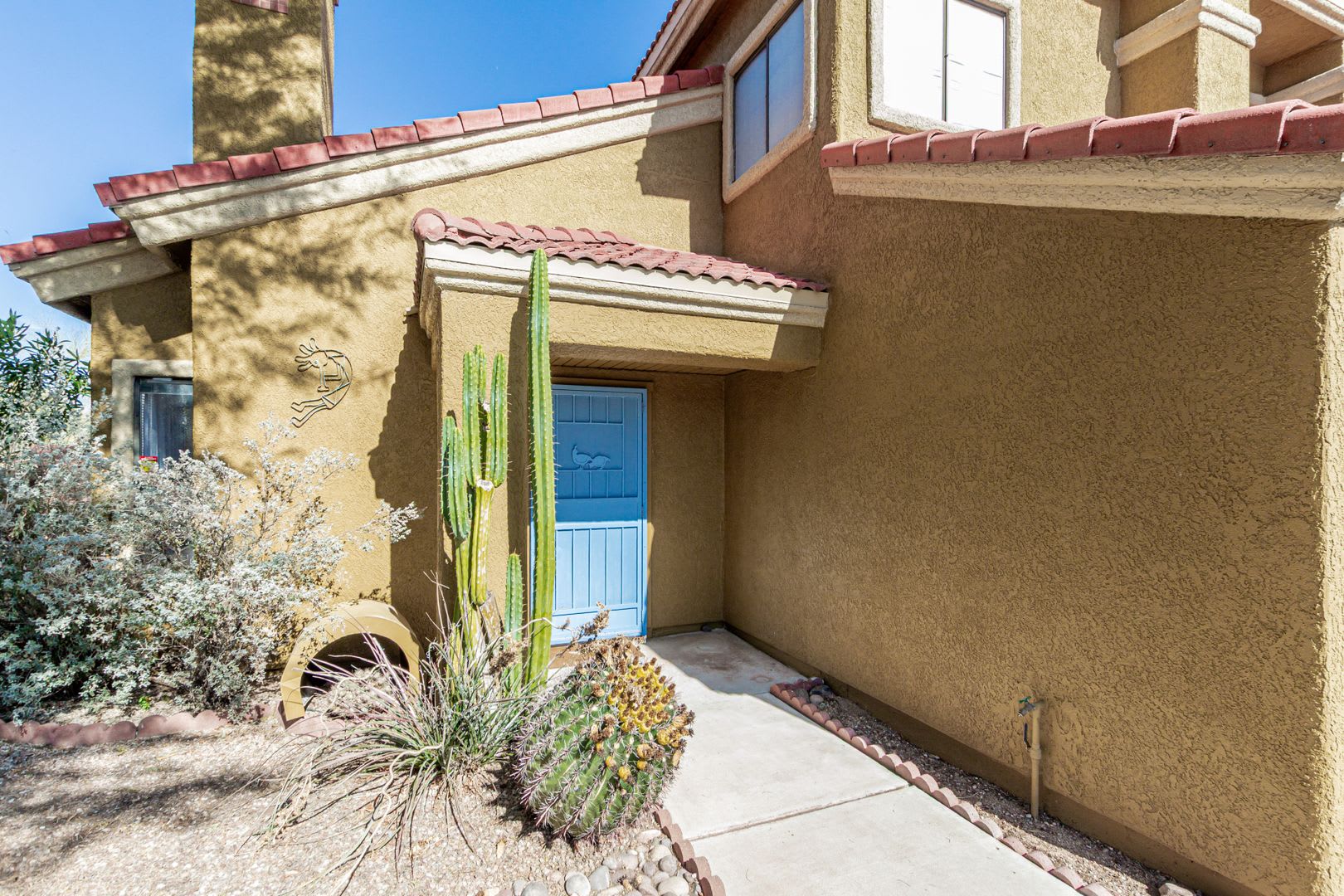 Oro Valley- 3 bedroom/ 3 bathroom home AVAILABLE MID AUGUST! – photo 4