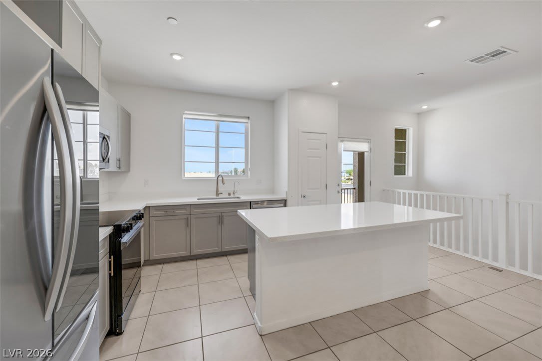 5684 Beguiling Falls Street – photo 3