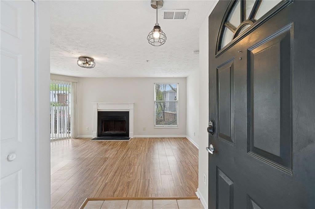 1465 Keys Crossing Drive NE – photo 2