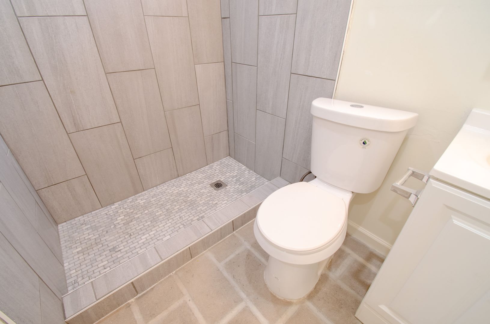 Newly Remodeled Home Near University of Arizona! – photo 5
