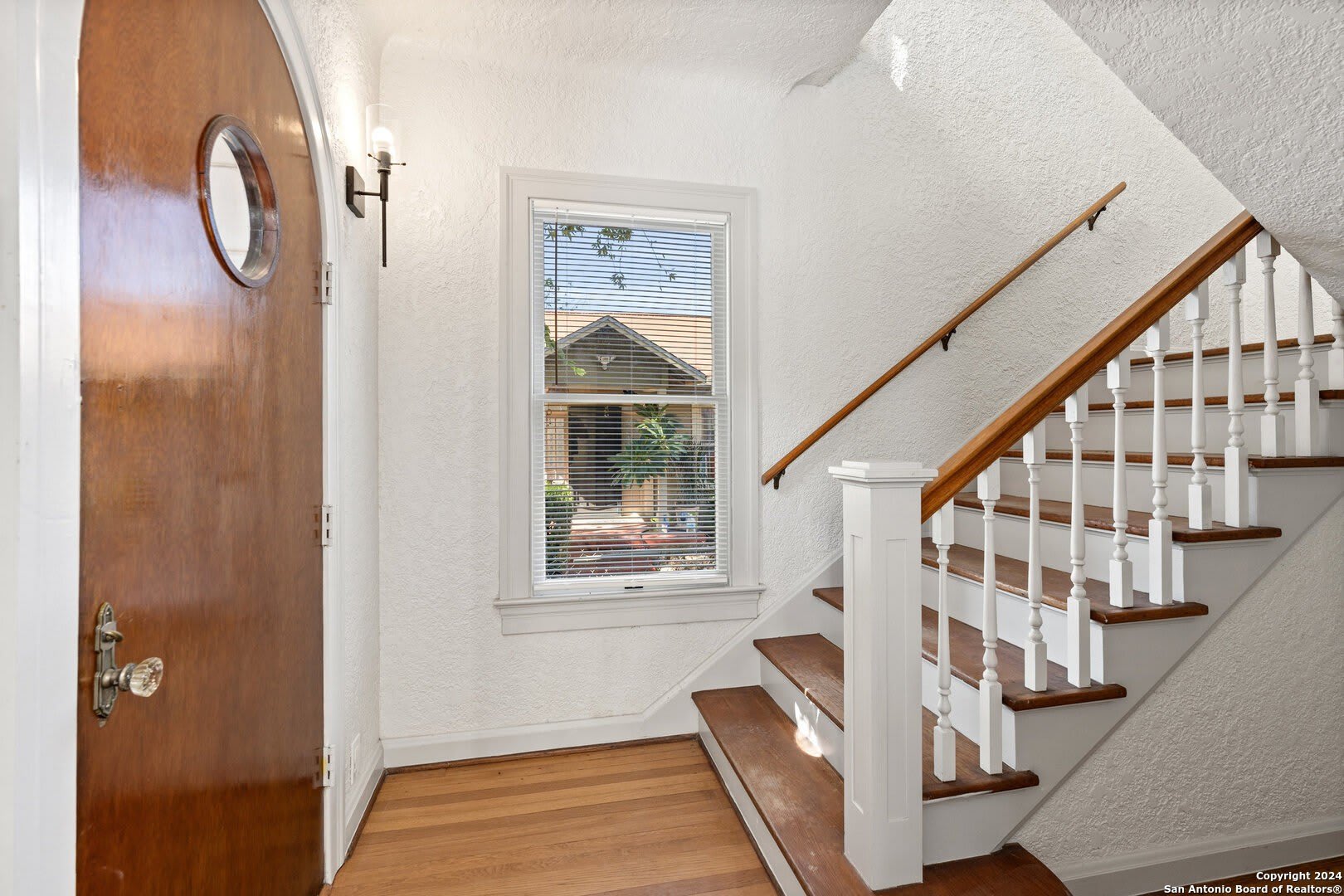331 W ELSMERE PL 102 – photo 3