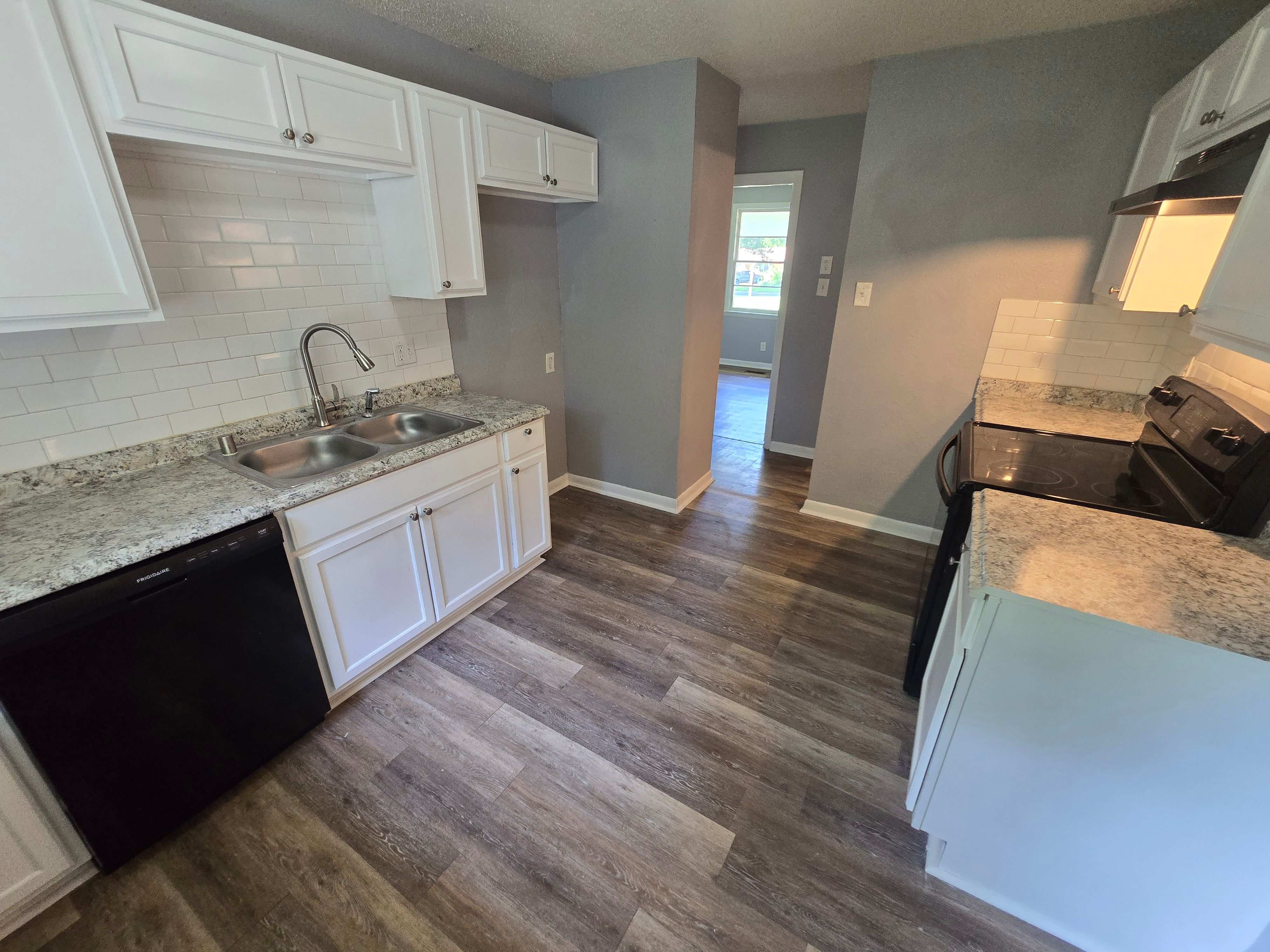 3914 Susan Cir – photo 3