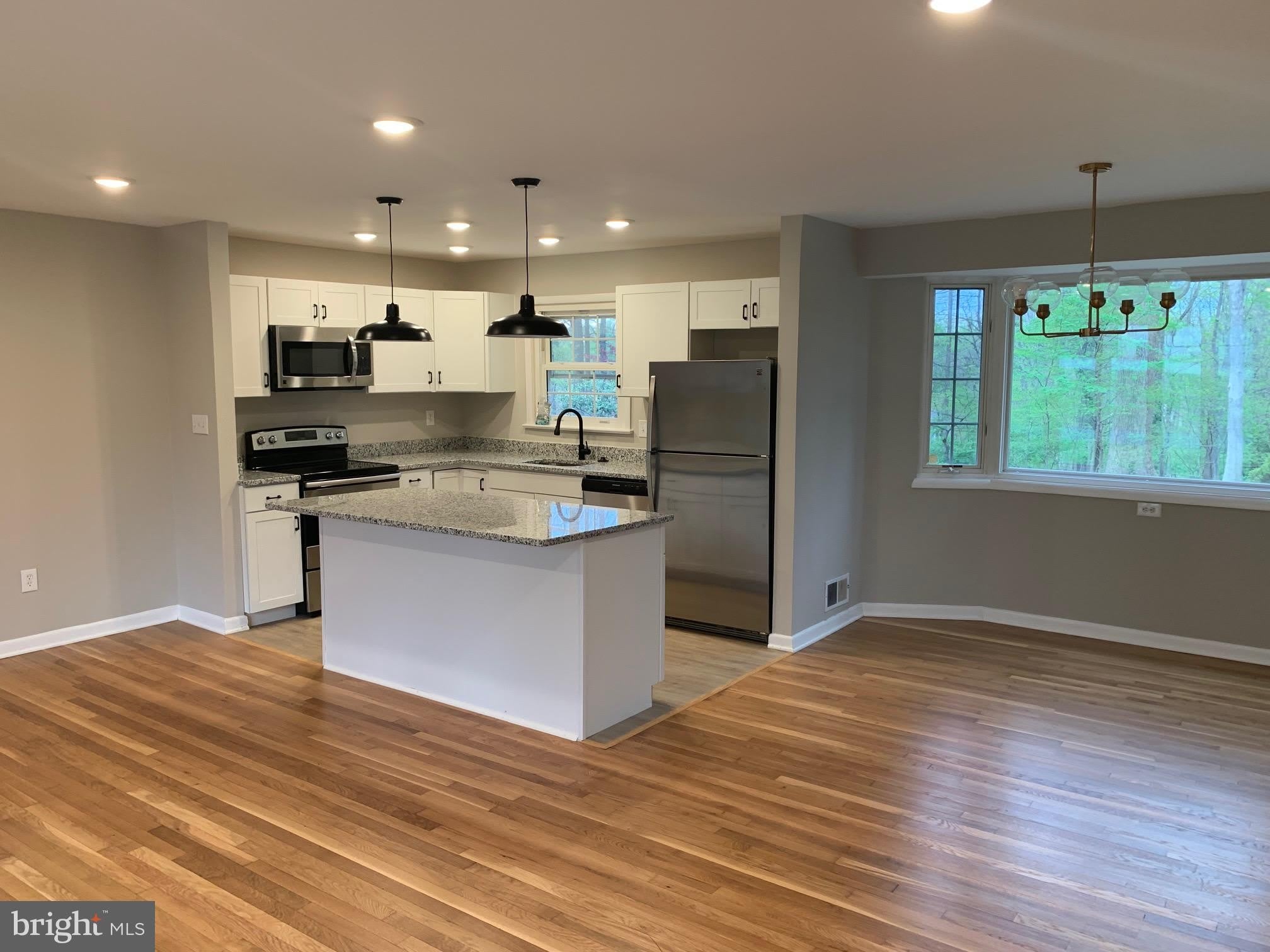 6810 FERN Lane – photo 4