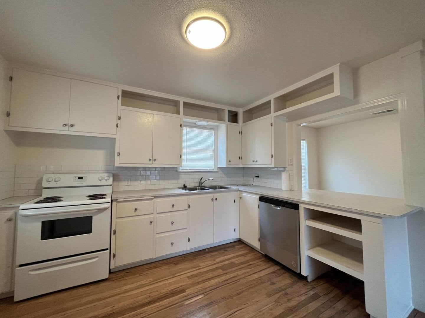 Great 2 Bedroom 1 Bathroom Property – photo 3