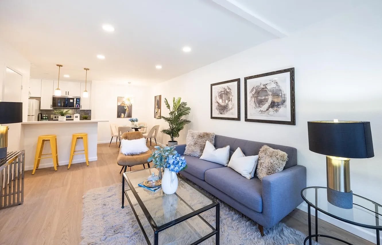 389 Half Moon Ln Apt 5 – photo 3