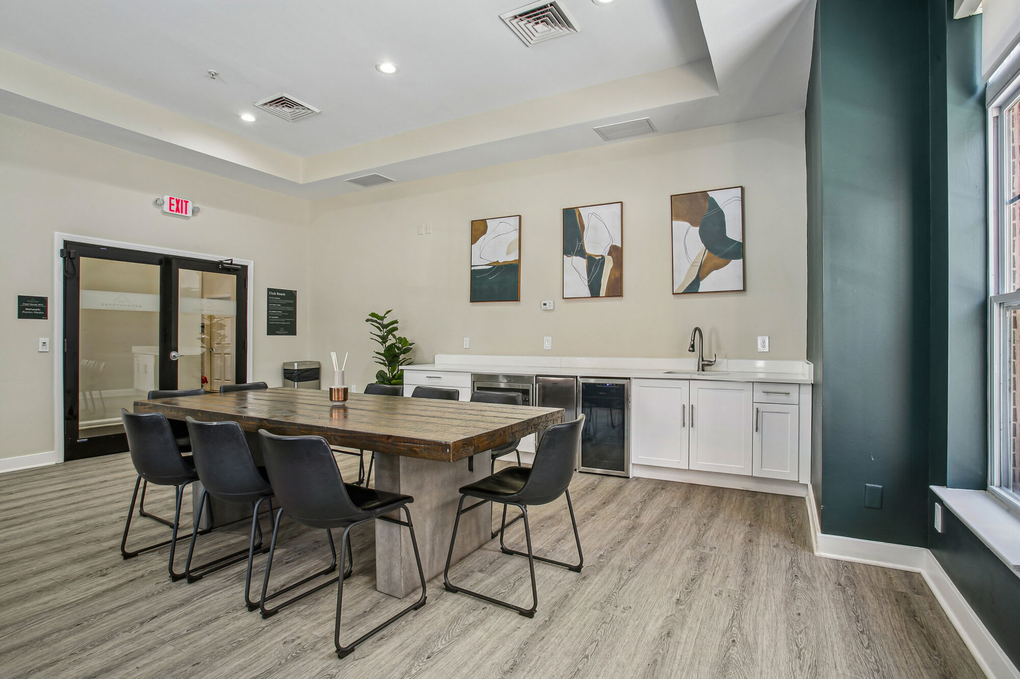 490 Lydecker St – photo 5