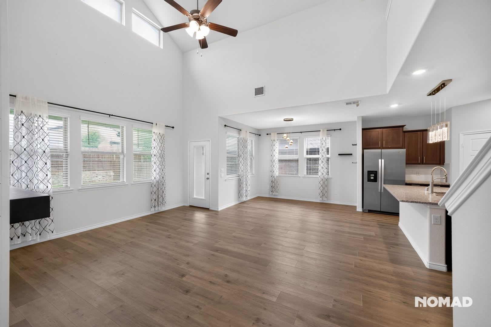 Beautiful 2023-Built Home in Highly Rated Melissa ISD – EV Charger Included! – photo 5