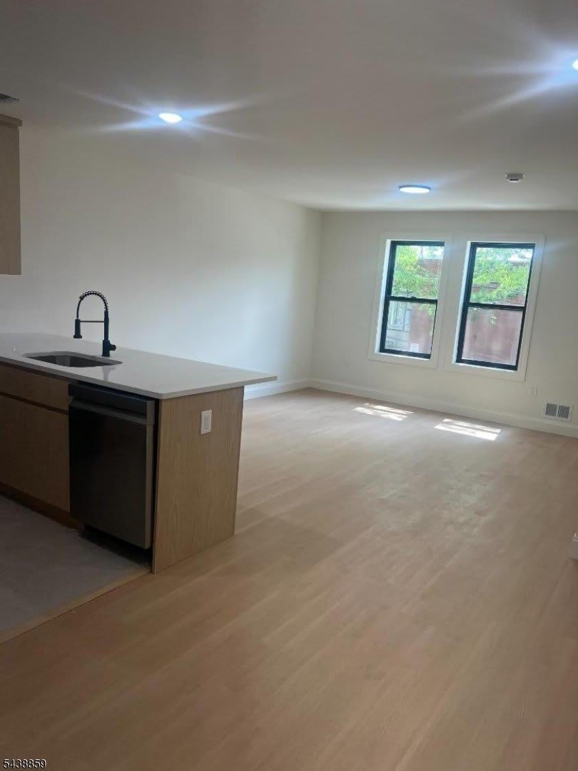 5 Montclair Ave – photo 4