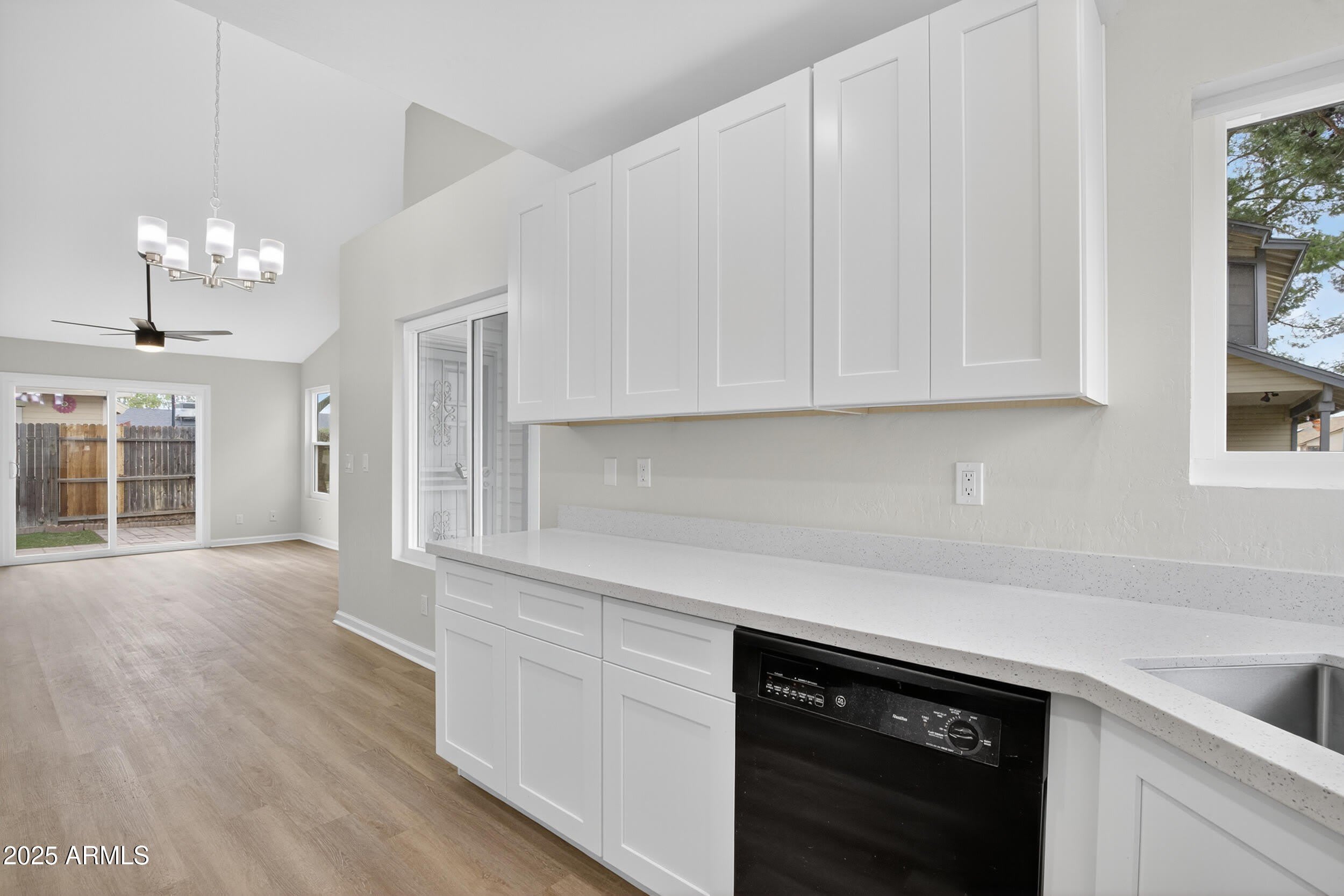 2455 E BROADWAY Road – photo 5