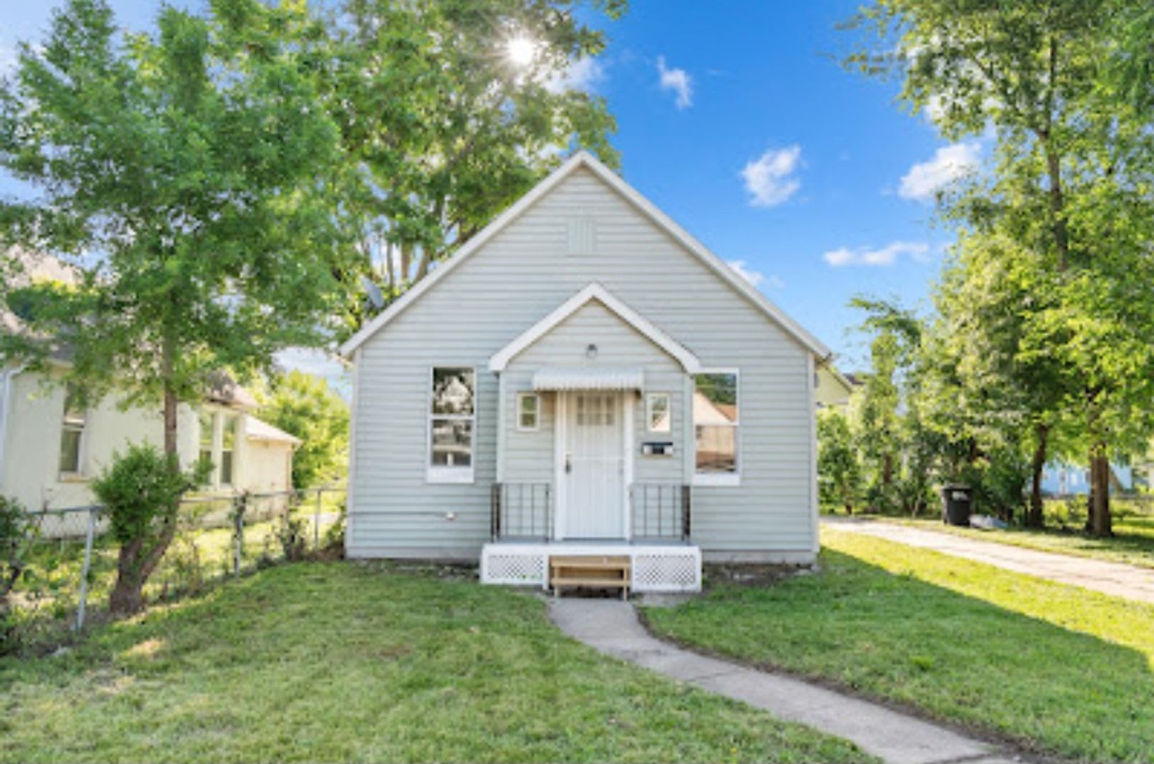 Updated 2 Bedroom Home – photo 2