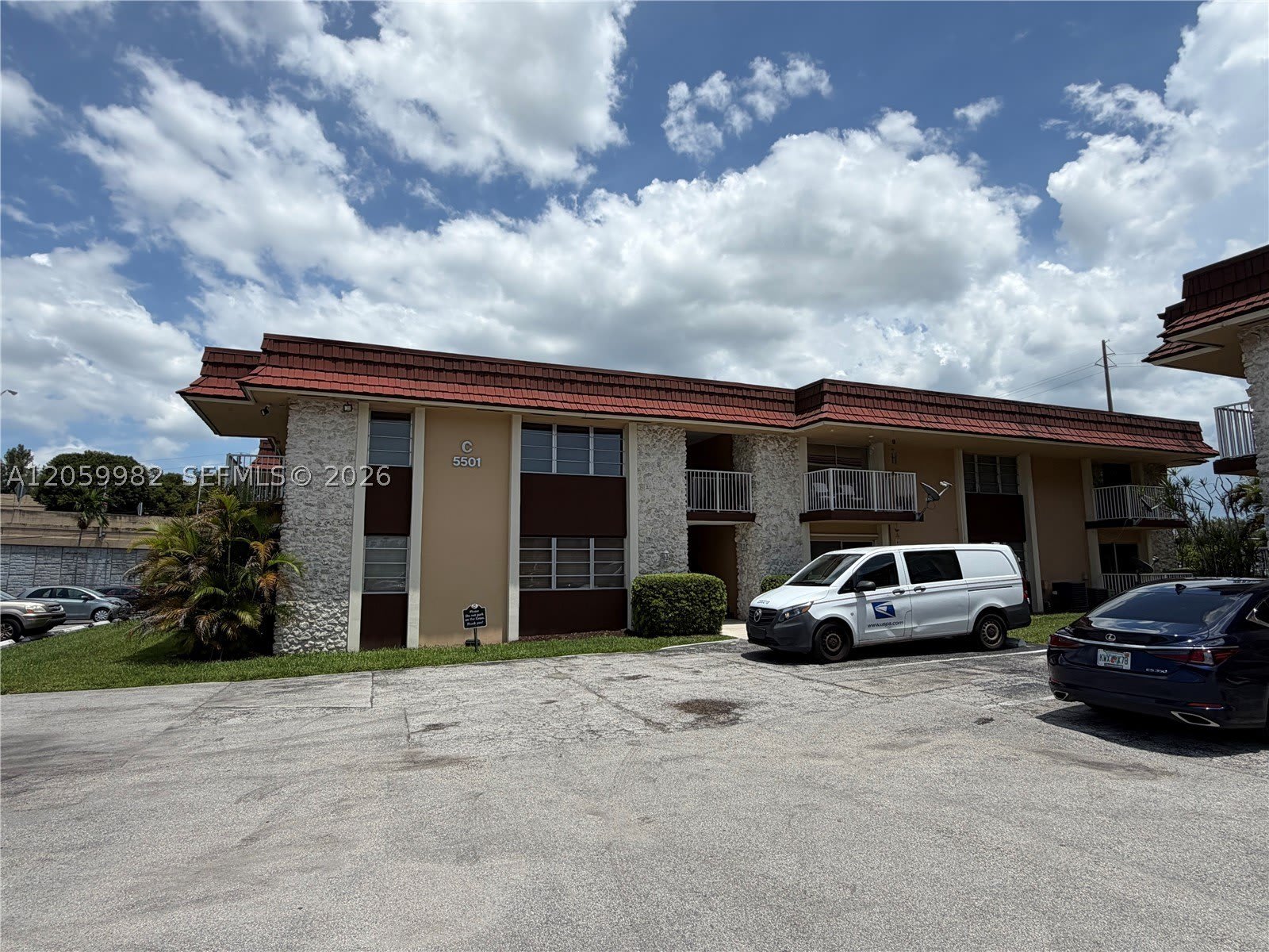5501 SW 77th Ct – photo 2