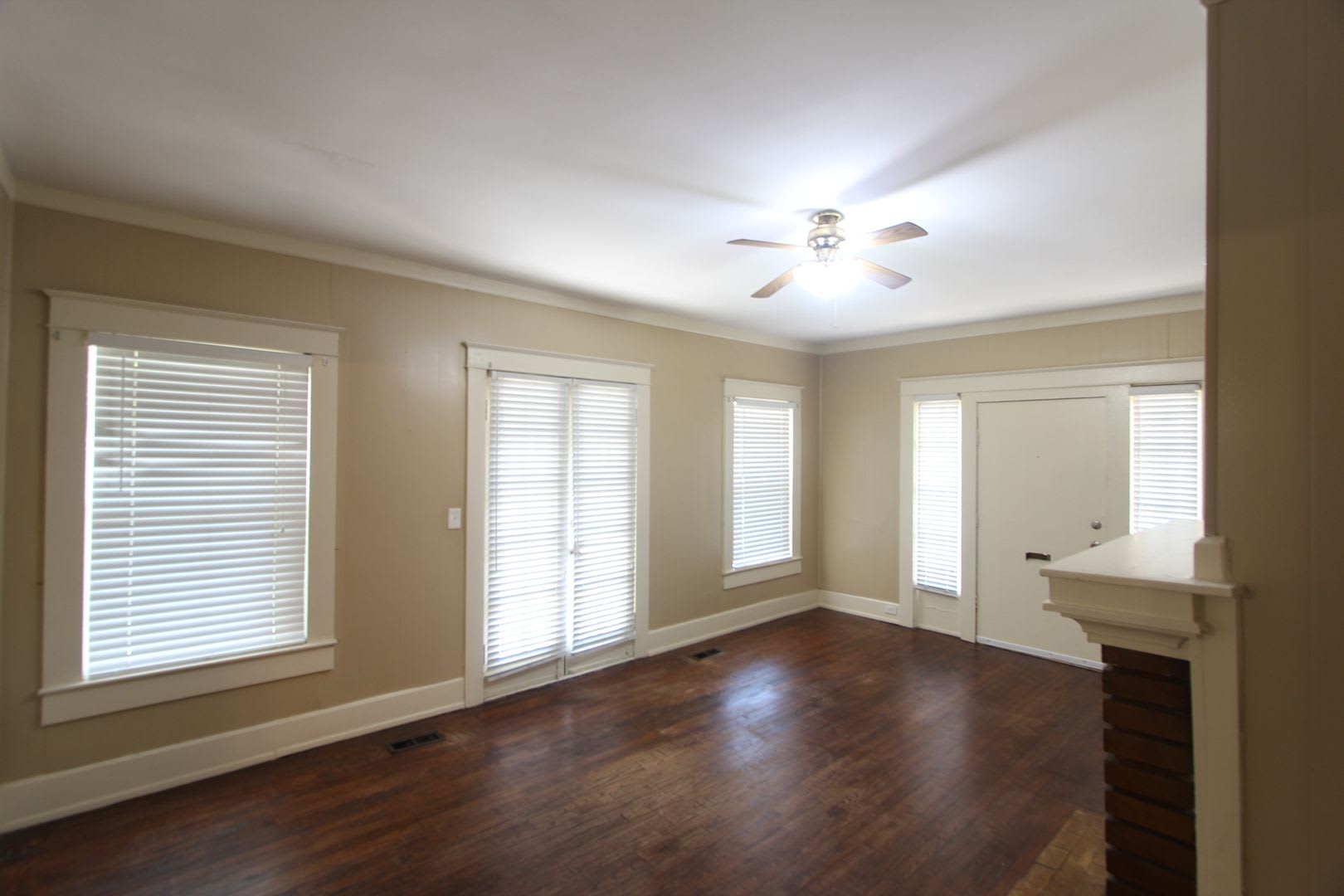 New On The Market with Fresh Updates!! Better Hurry!! – photo 3