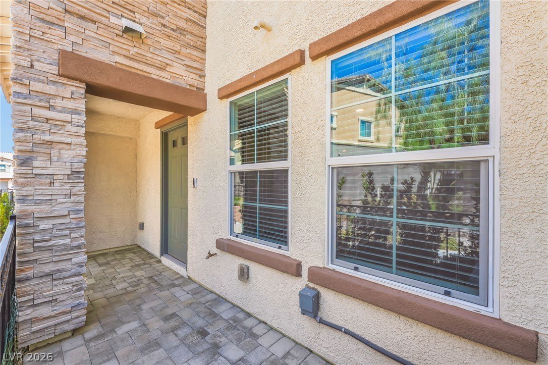 1127 Ruby Sparrow Street – photo 3