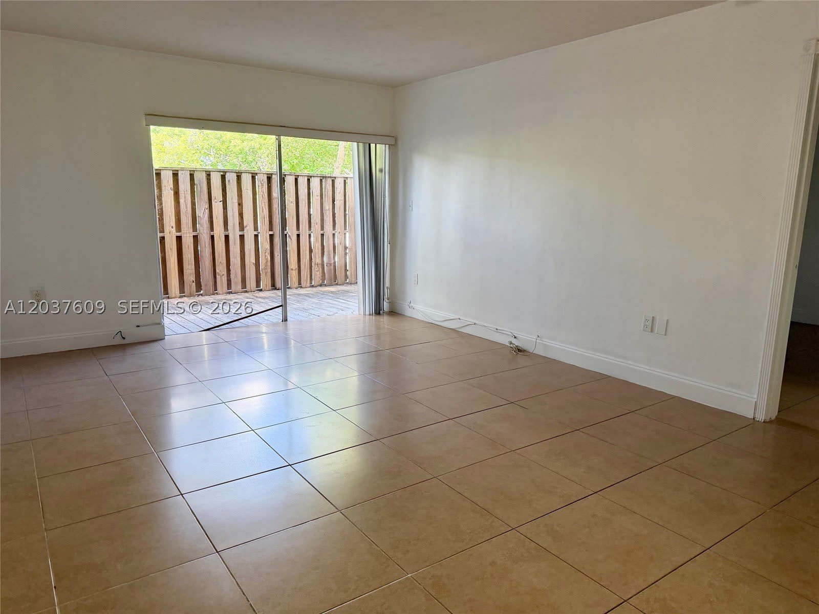 9621 SW 77th Ave – photo 4