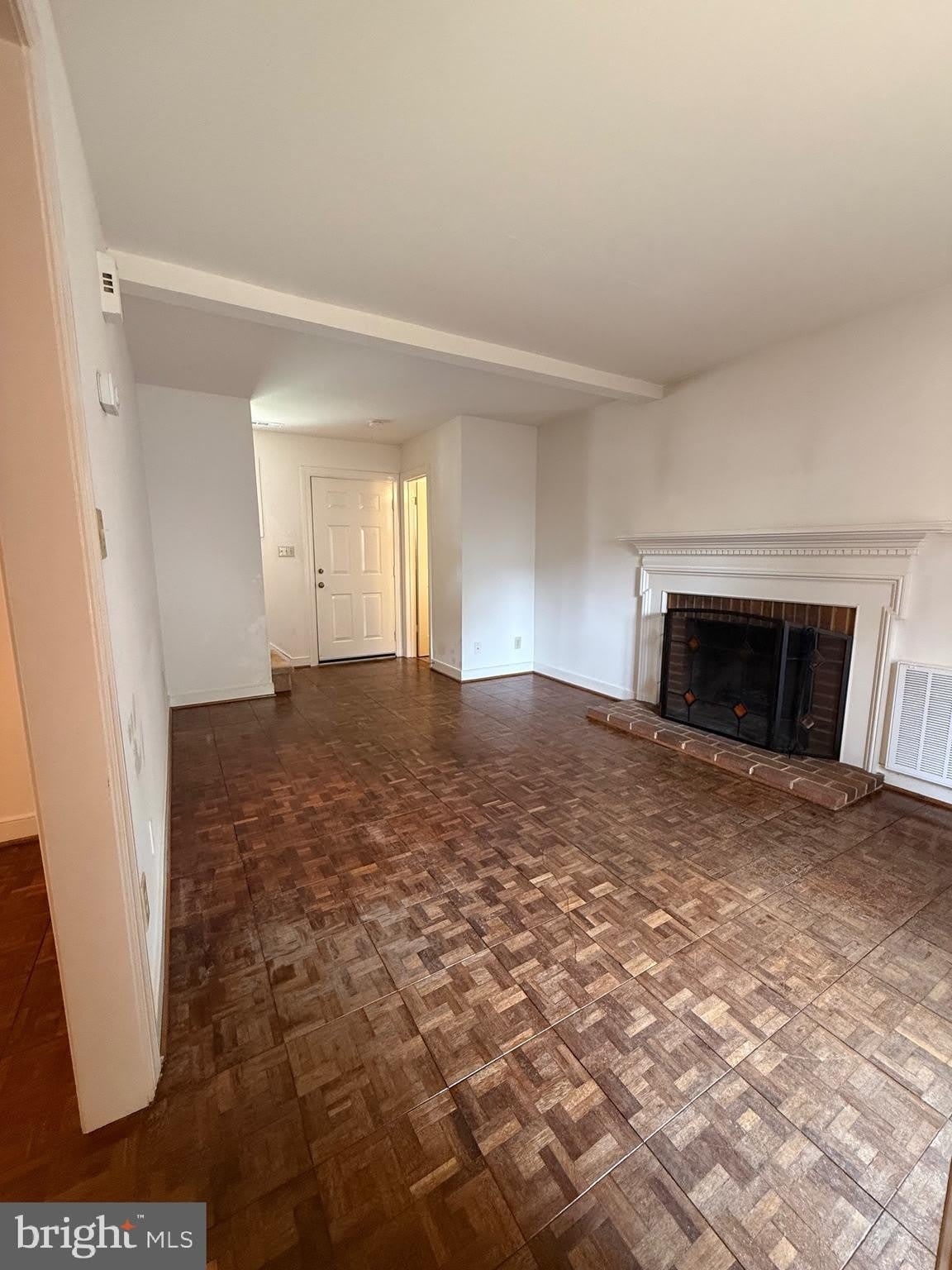 1446 Kenmore Avenue – photo 4