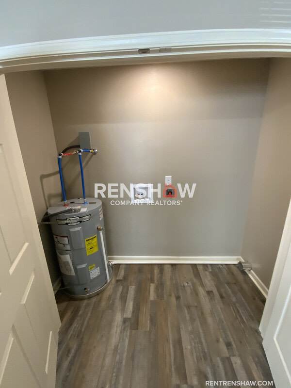 137 Hawthorne Ave – photo 4