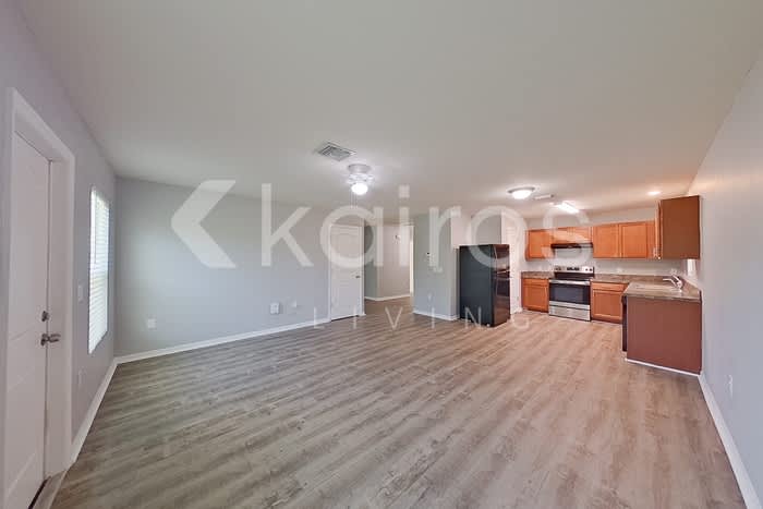 305 Northeast 23rd Terrace – photo 3