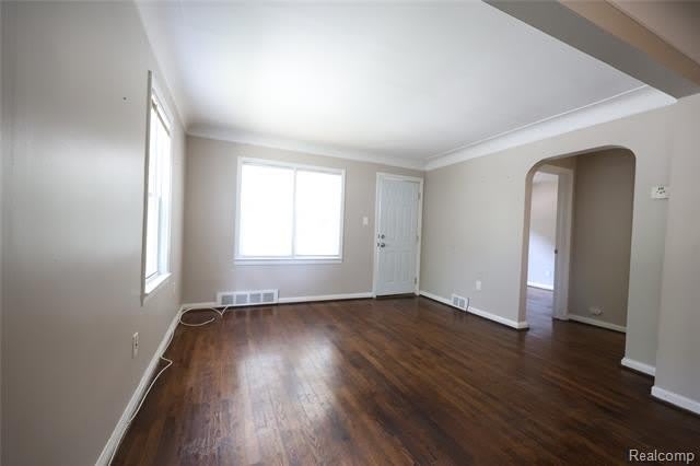 21751 ROSLYN Road – photo 5
