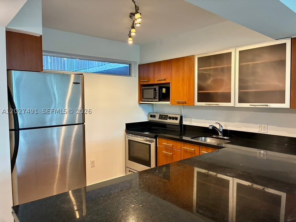 650 NE 64th St – photo 5