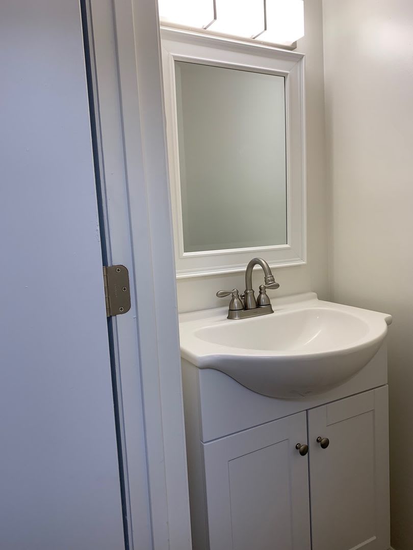 2 Bedroom 1.5 Bath Townhouse – photo 3