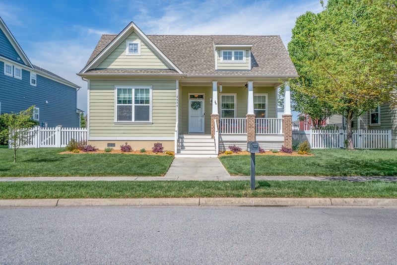3224 Patrick Henry Drive – photo 1