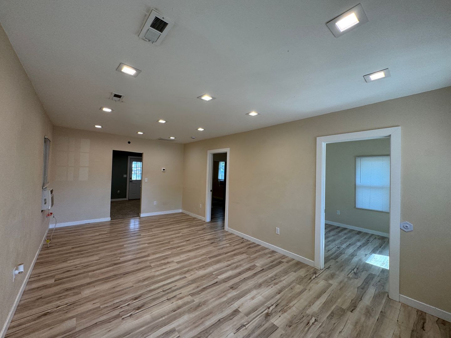 Non-refundable and security deposit total: $1300 – photo 5