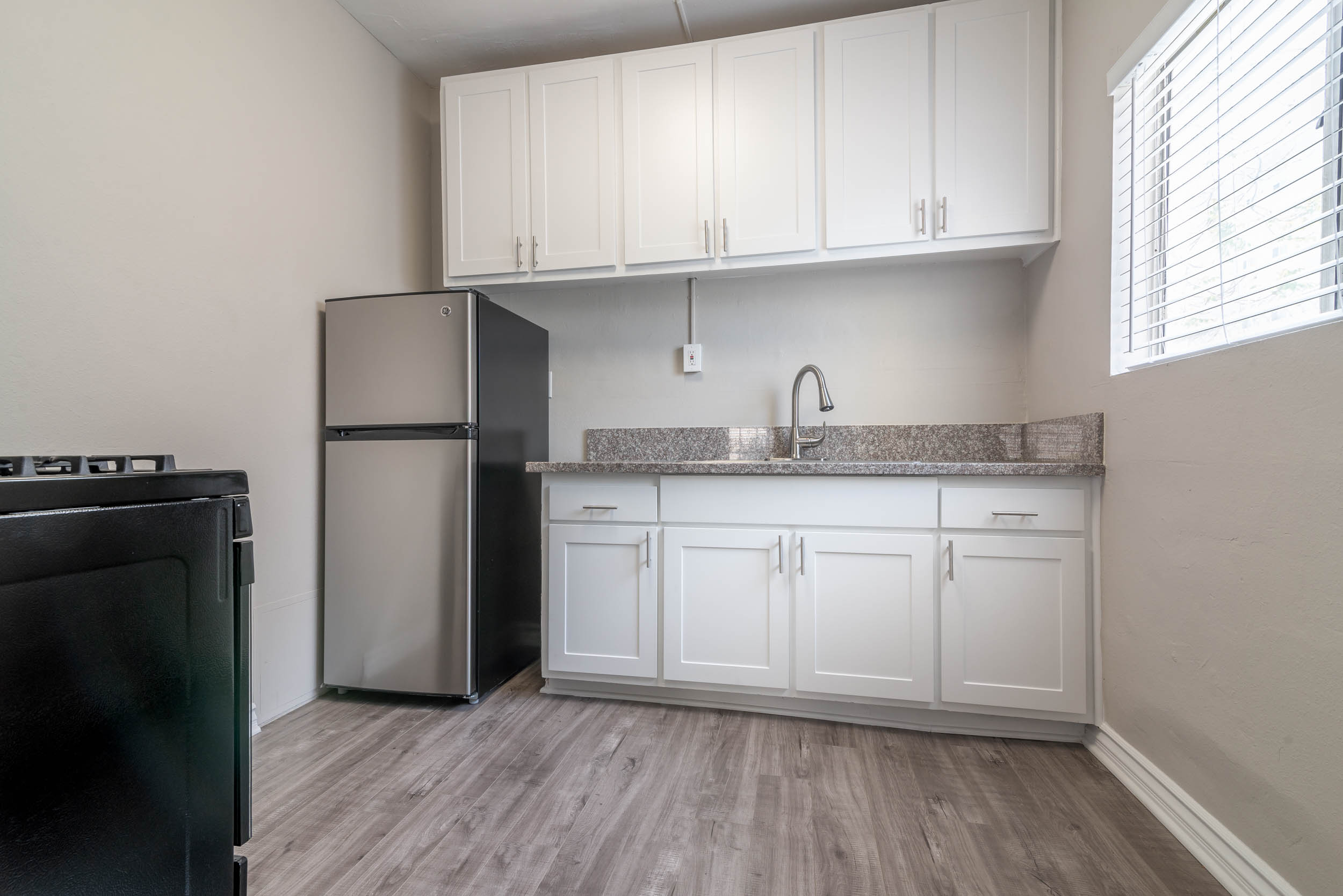 740 S. Carondelet – photo 3
