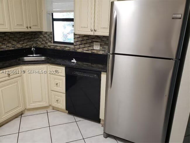 3837 Carambola Cir N – photo 5