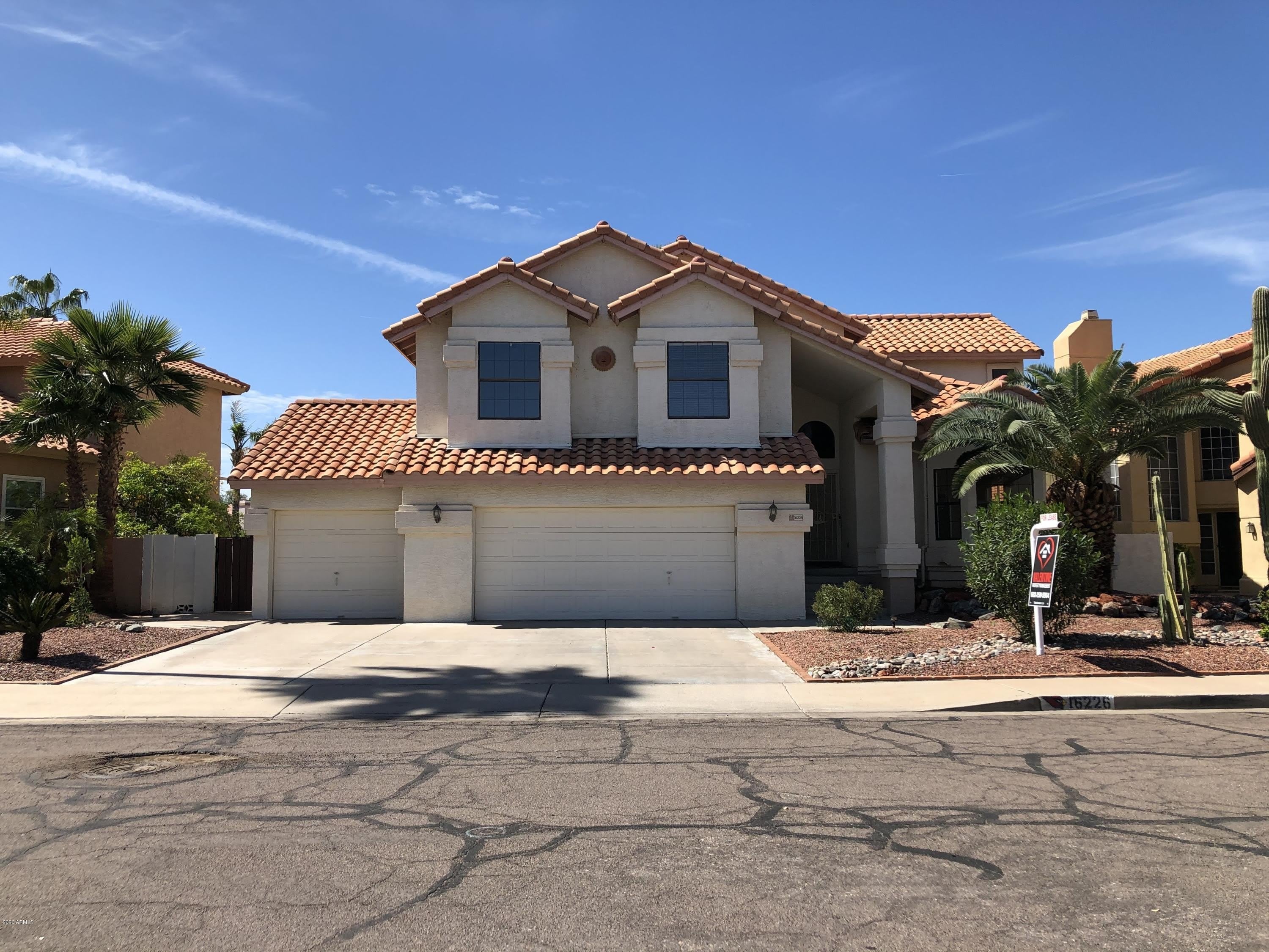 16226 S 37TH Way – photo 1