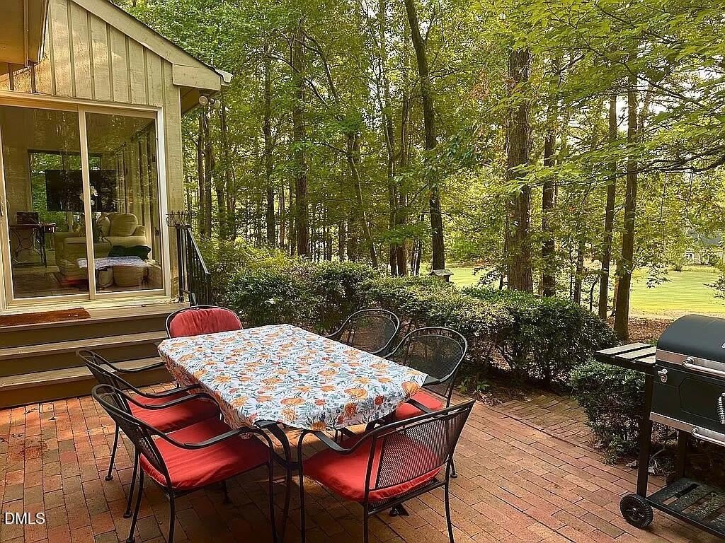 1907 Wedgewood Drive – photo 2