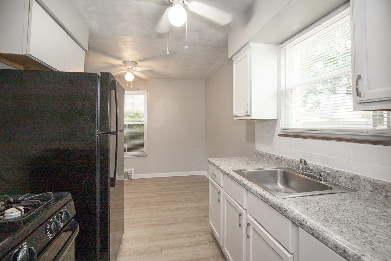 20250 Priday Ave – photo 4