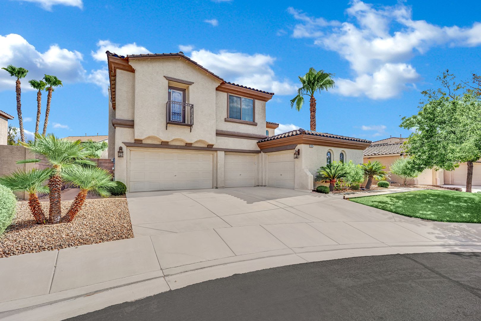 Modern Henderson Haven with Heated Pool, Spa & Solar Savings – photo 2