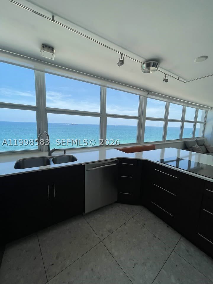 209 N Fort Lauderdale Beach Blvd – photo 4