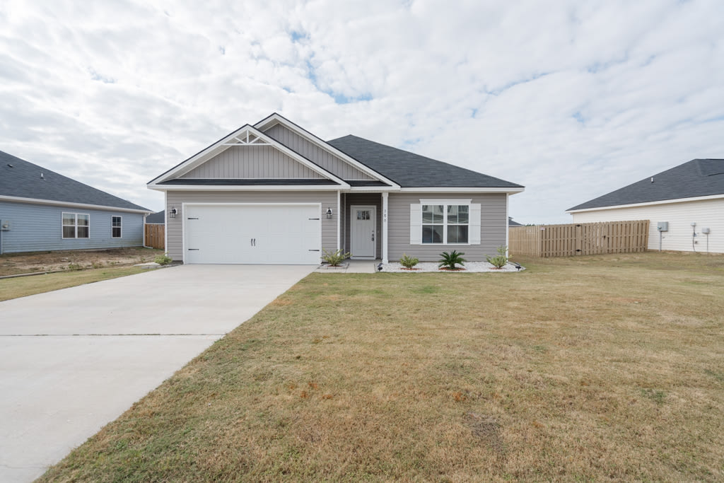 380 Mcclelland Loop Northeast – photo 1