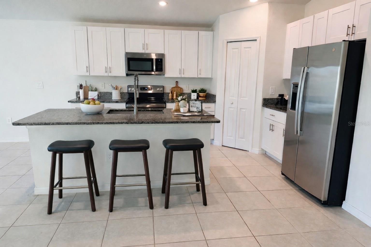 13181 GARNET RASPBERRY Avenue – photo 2