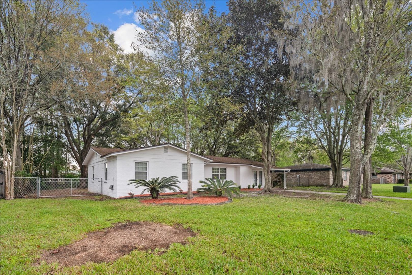 3/2 with 1/1 In Law Suite in Heritage Farms Orange Park South – photo 4